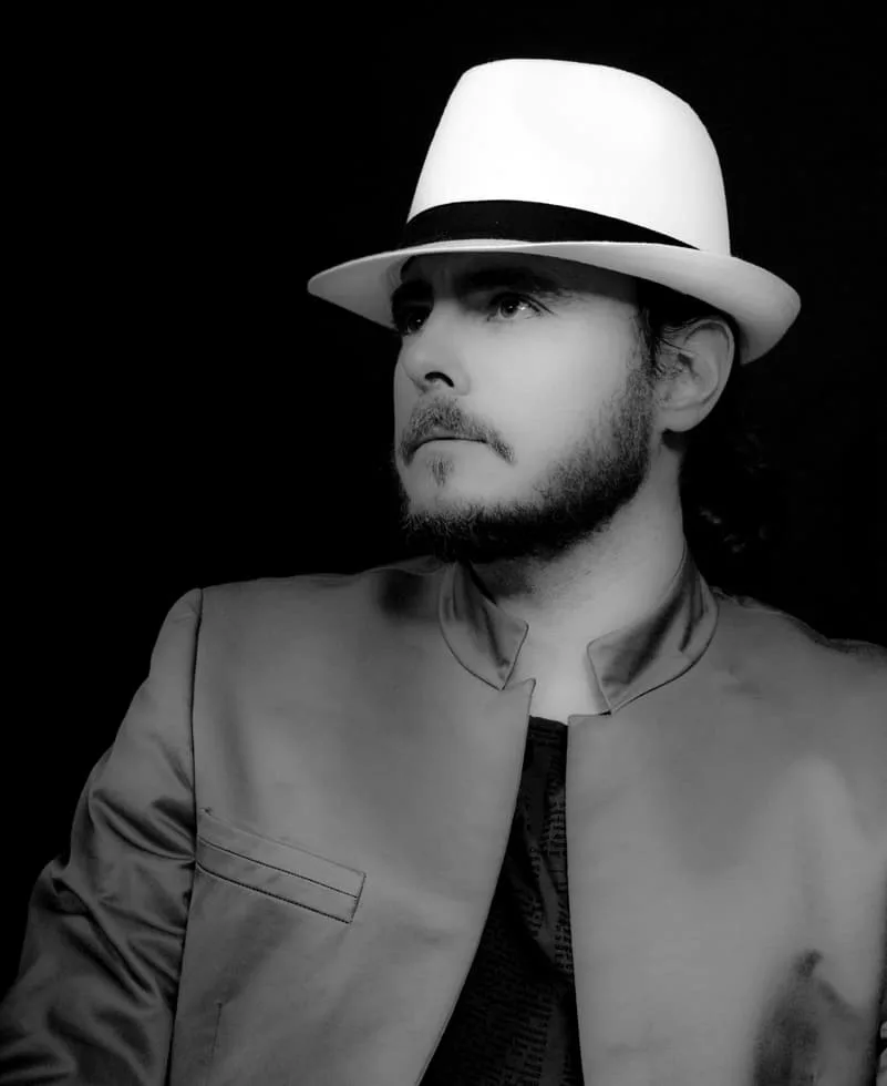 Milord Larsouille — Magicien illusionniste — close-up & spectacles — réalisation site web Start-Win